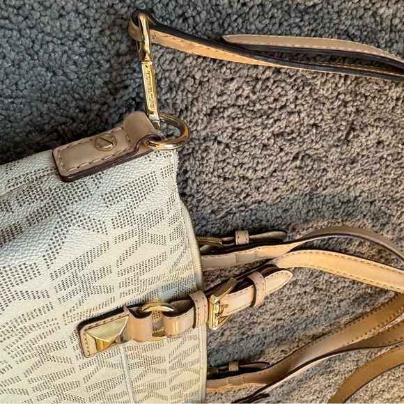 Michael Kors Signature Logo Large Purse With Silk Duster - Picture 7 of 9